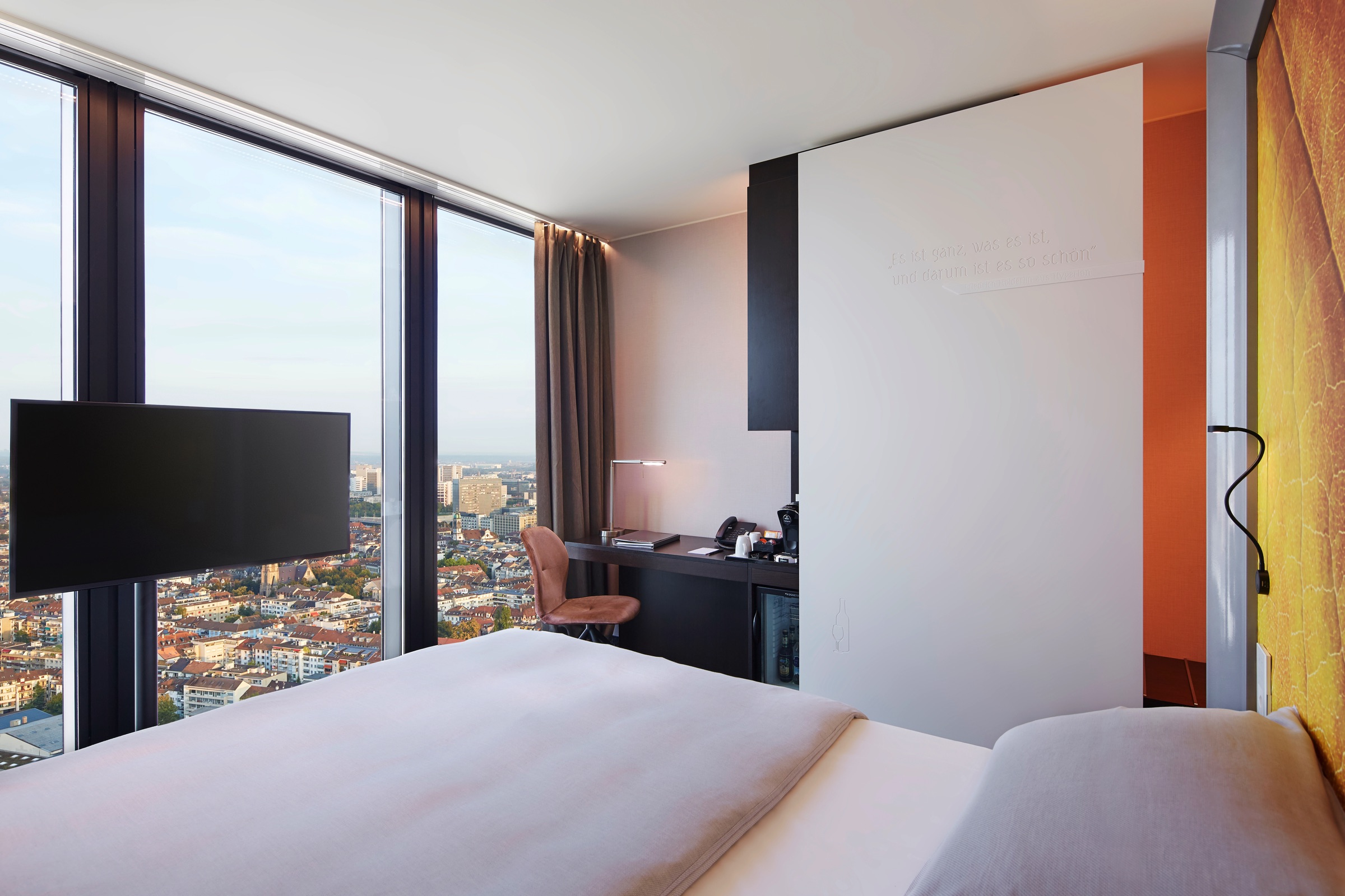 Modernes Komfort Queen Zimmer im Hyperion Hotel Basel - Offizielle Webseite Modernes Komfort Queen Zimmer im Hyperion Hotel Basel - Offizielle Webseite