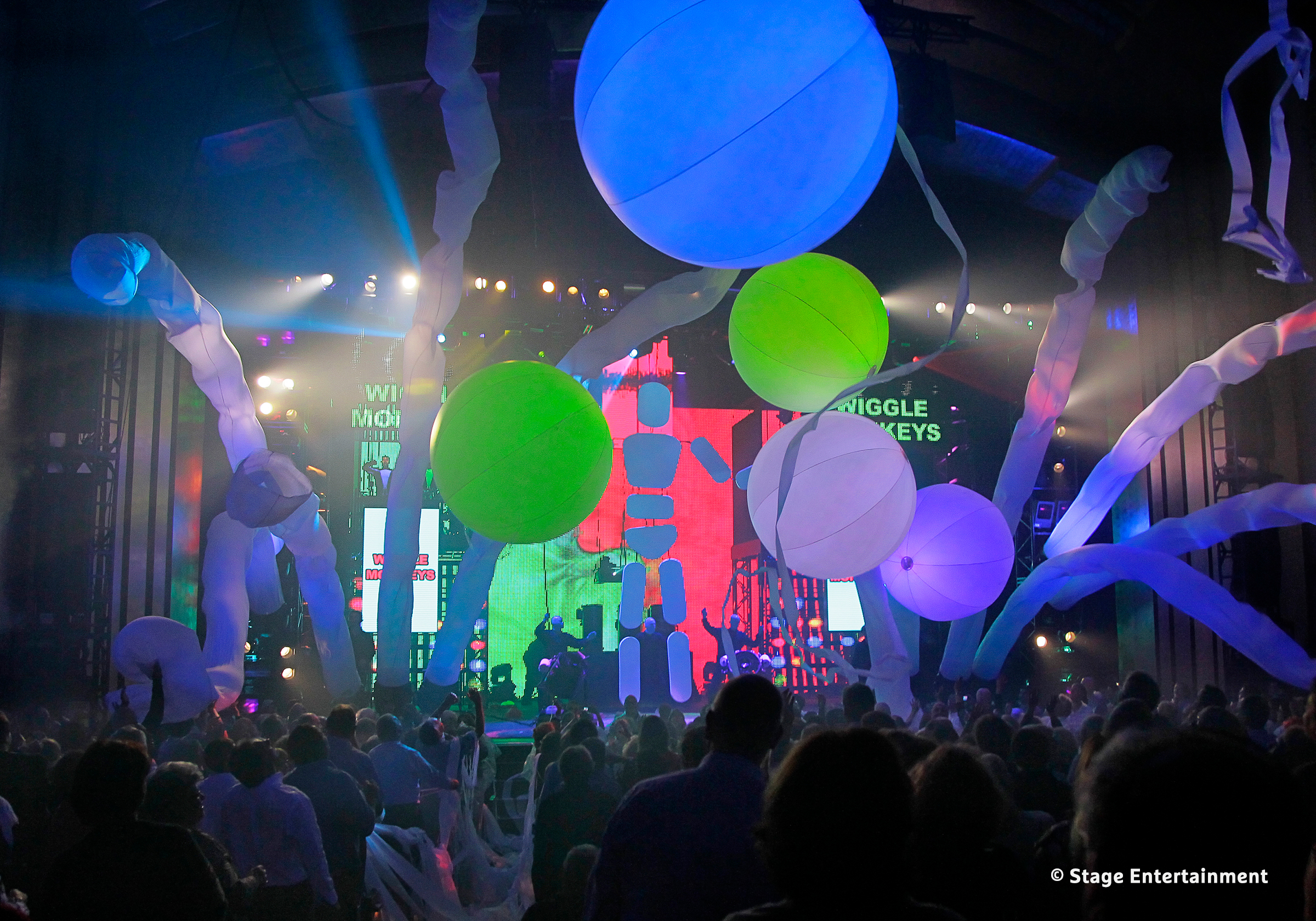 Blue Man Group Show - H-Hotels.com Blue Man Group Show - H-Hotels.com