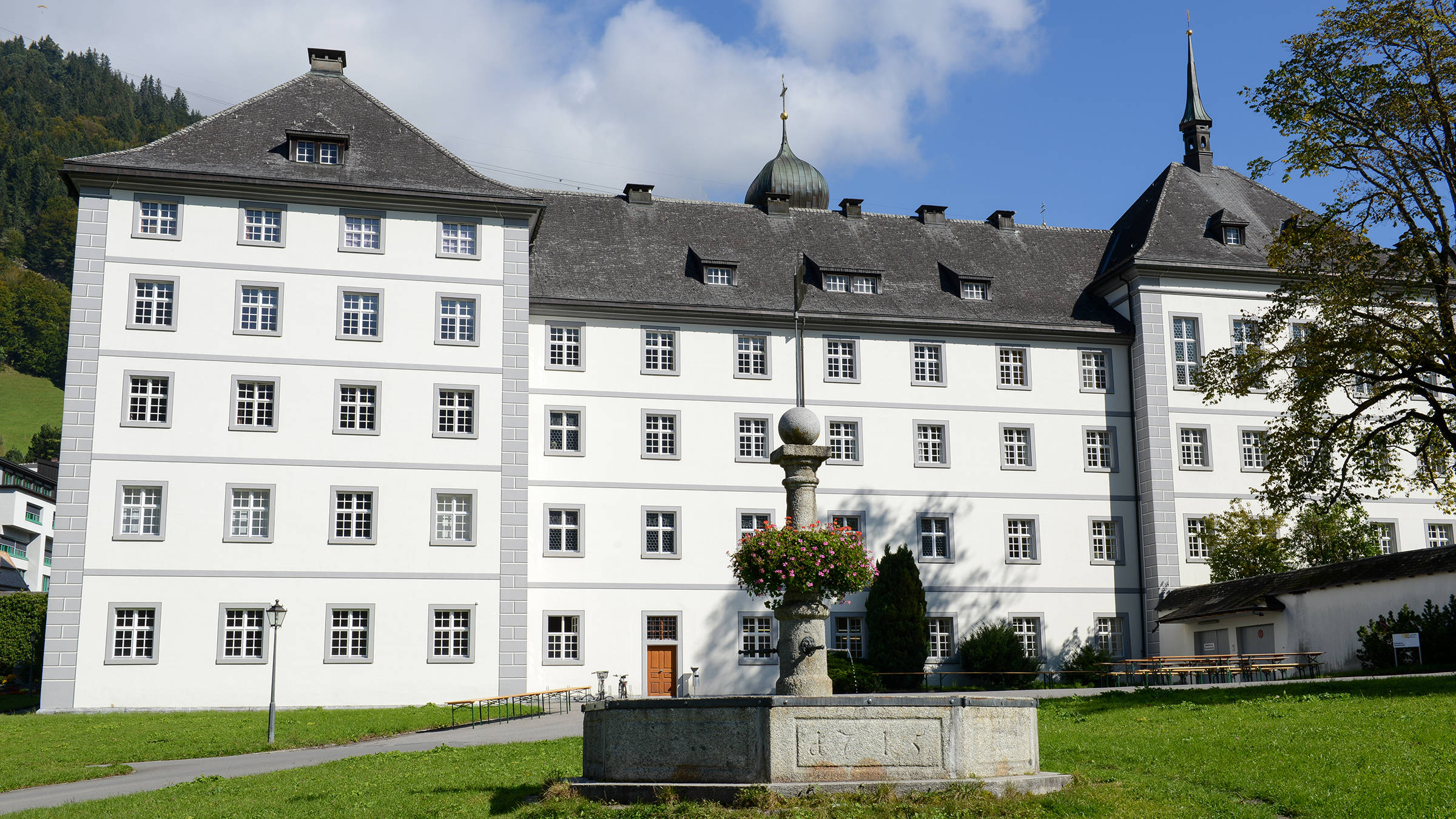 Kloster von Engelberg | H-Hotels.com Kloster von Engelberg | H-Hotels.com