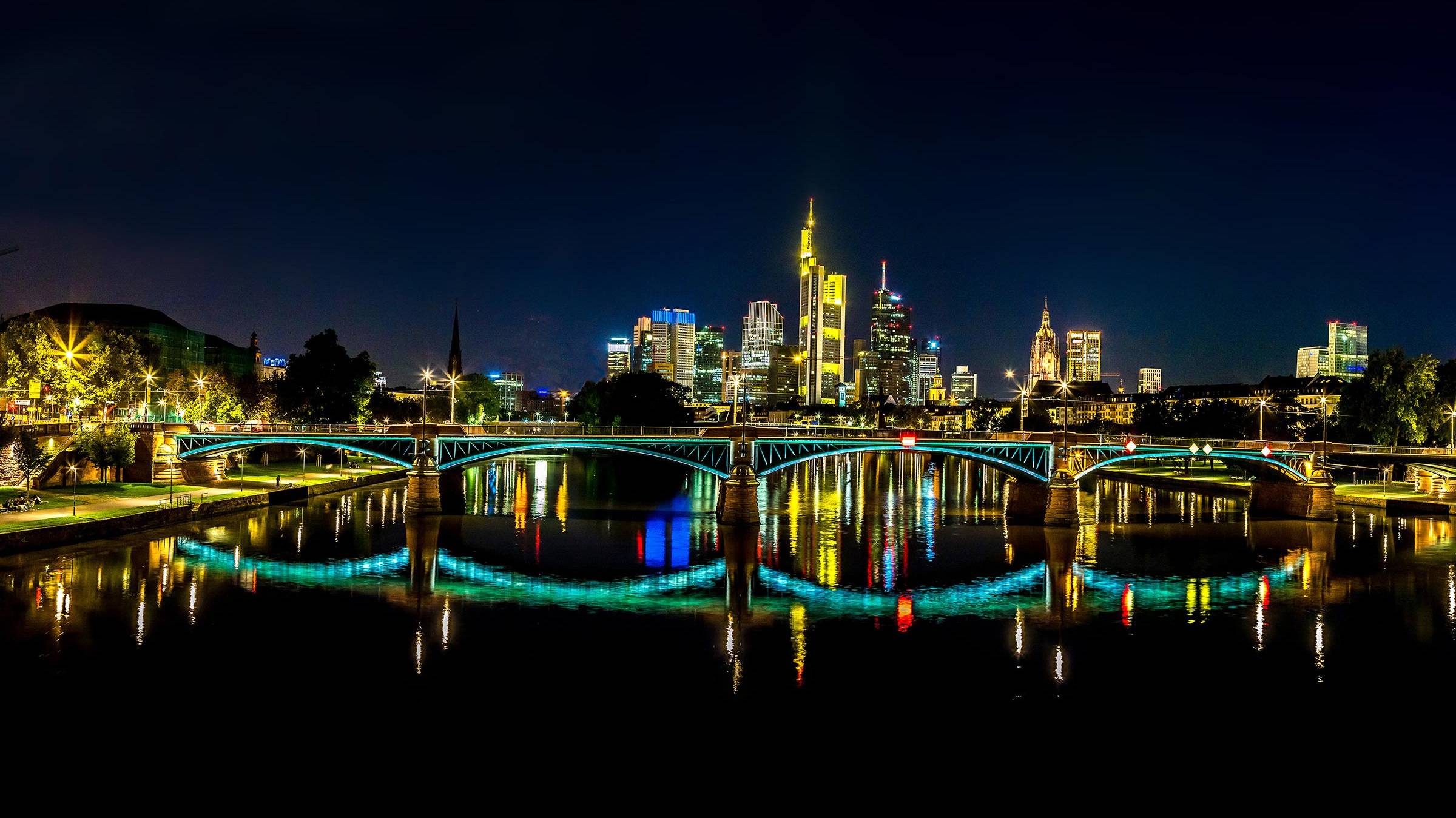 Франкфурт ночью H4 Hotel Frankfurt Messe - официальный веб-сайт Франкфурт ночью H4 Hotel Frankfurt Messe - официальный веб-сайт