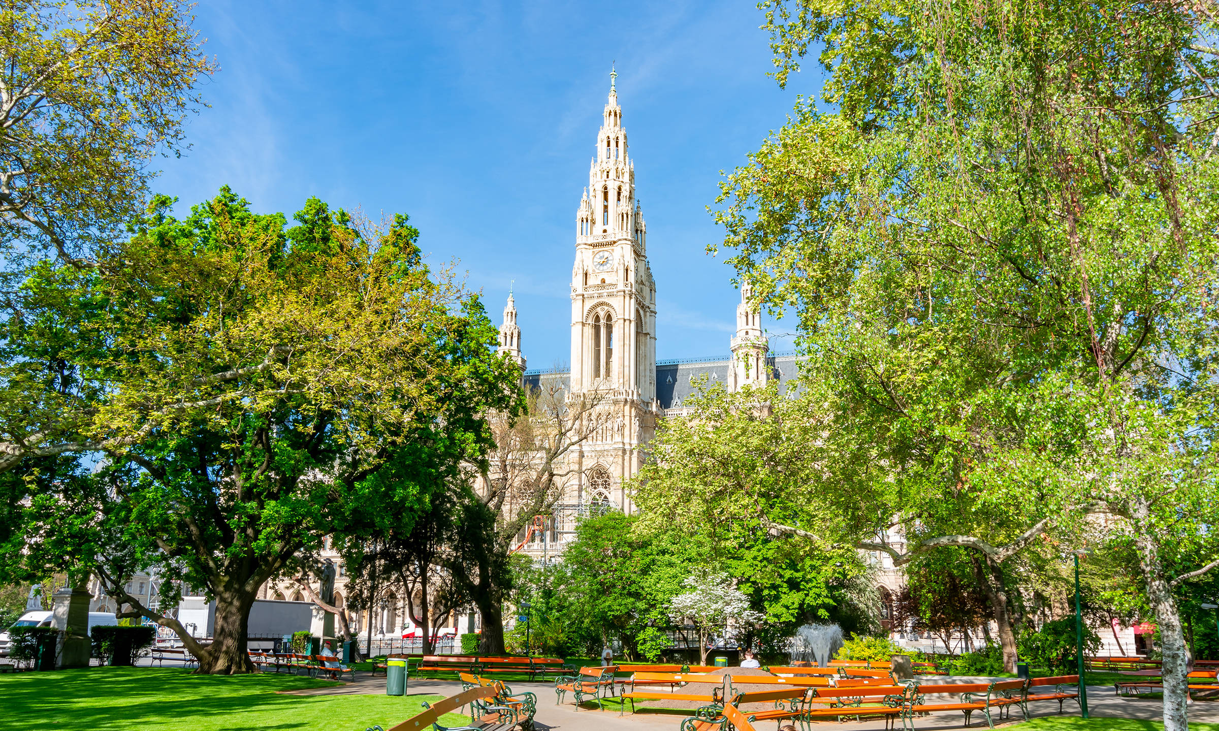 Rathauspark in Wien| H-Hotels.com Rathauspark in Wien| H-Hotels.com