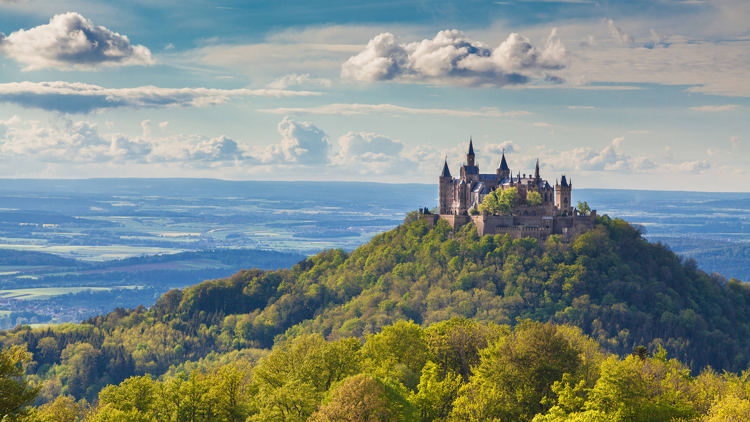 Burg Hohenzollern - H+ Hotel Stuttgart Herrenberg - Offizielle Webseite Burg Hohenzollern - H+ Hotel Stuttgart Herrenberg - Offizielle Webseite