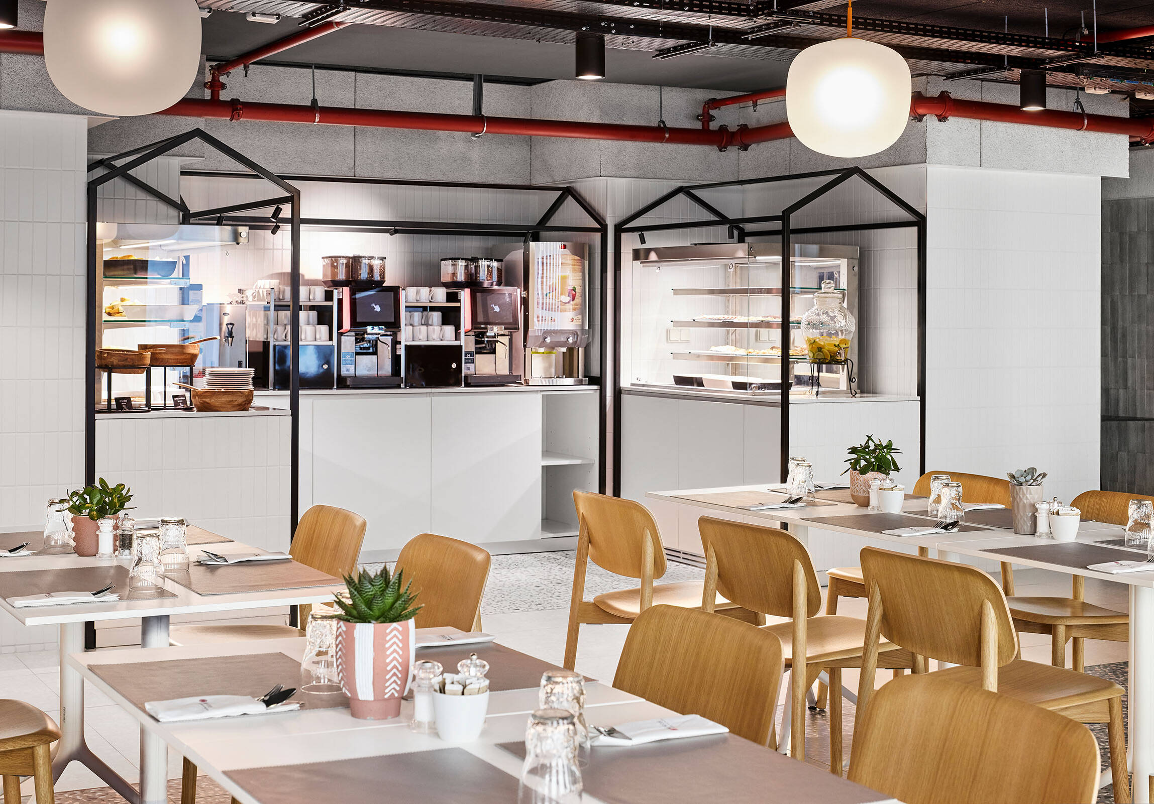 h4 hotel wyndham paris pleyel resort