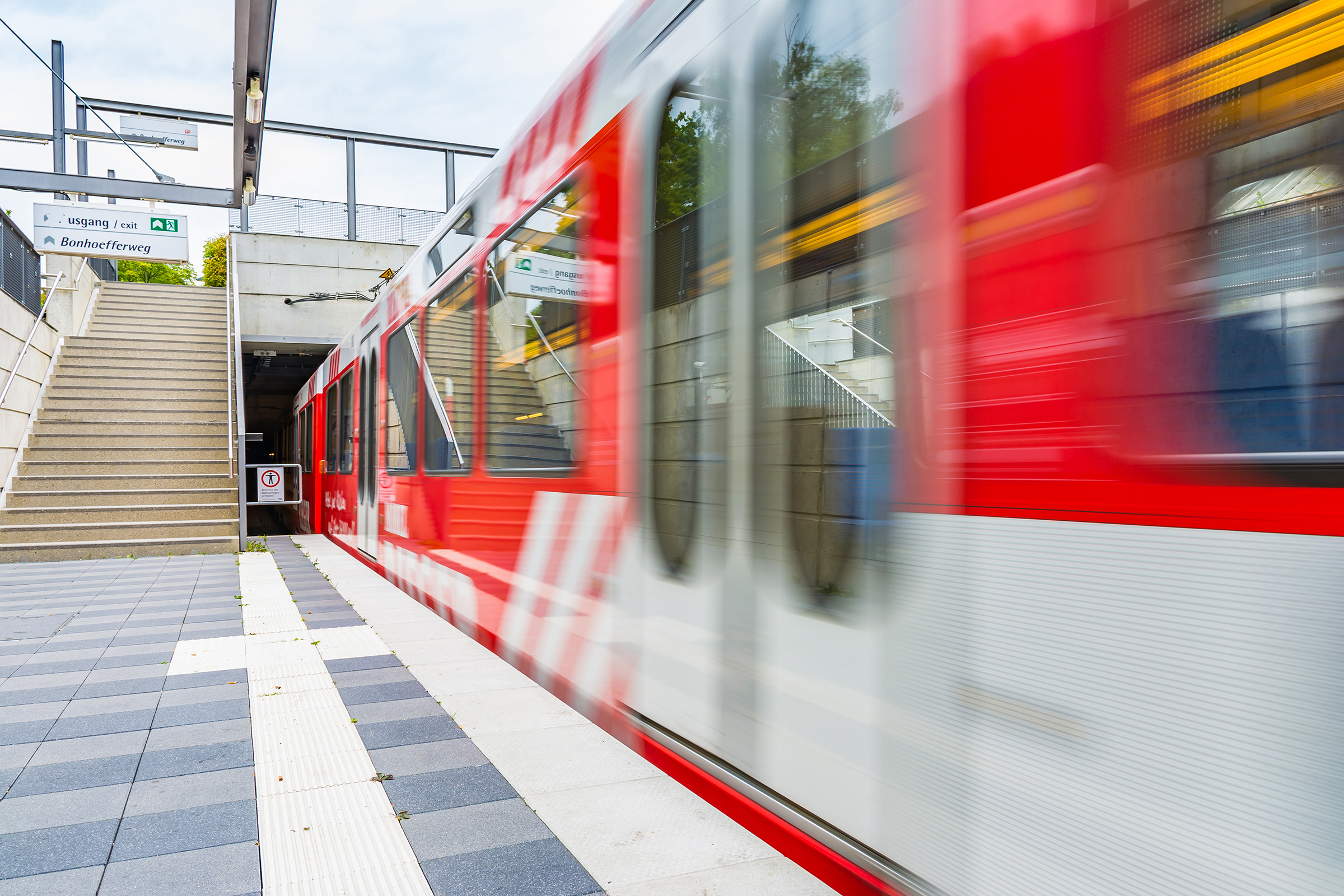 Mit der Bahn zum Musical Aladdin | H-Hotels.com Mit der Bahn zum Musical Aladdin | H-Hotels.com