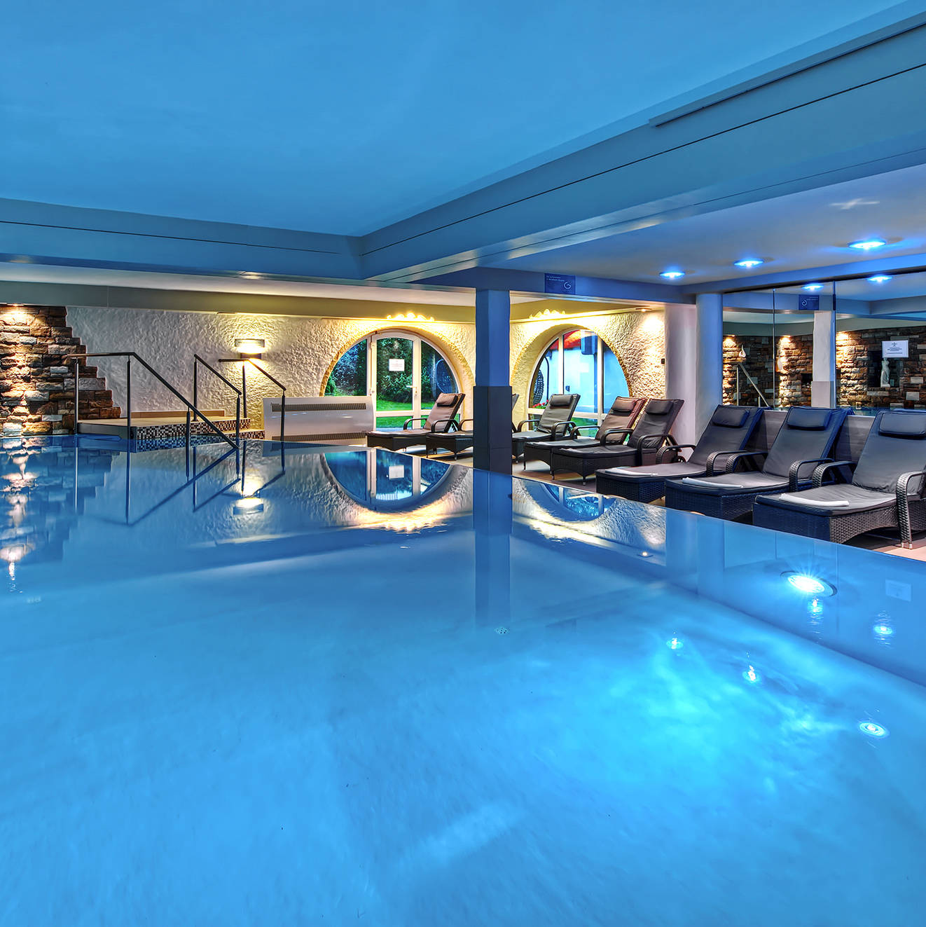 Pool im Königshof Hotel-Resort Oberstaufen