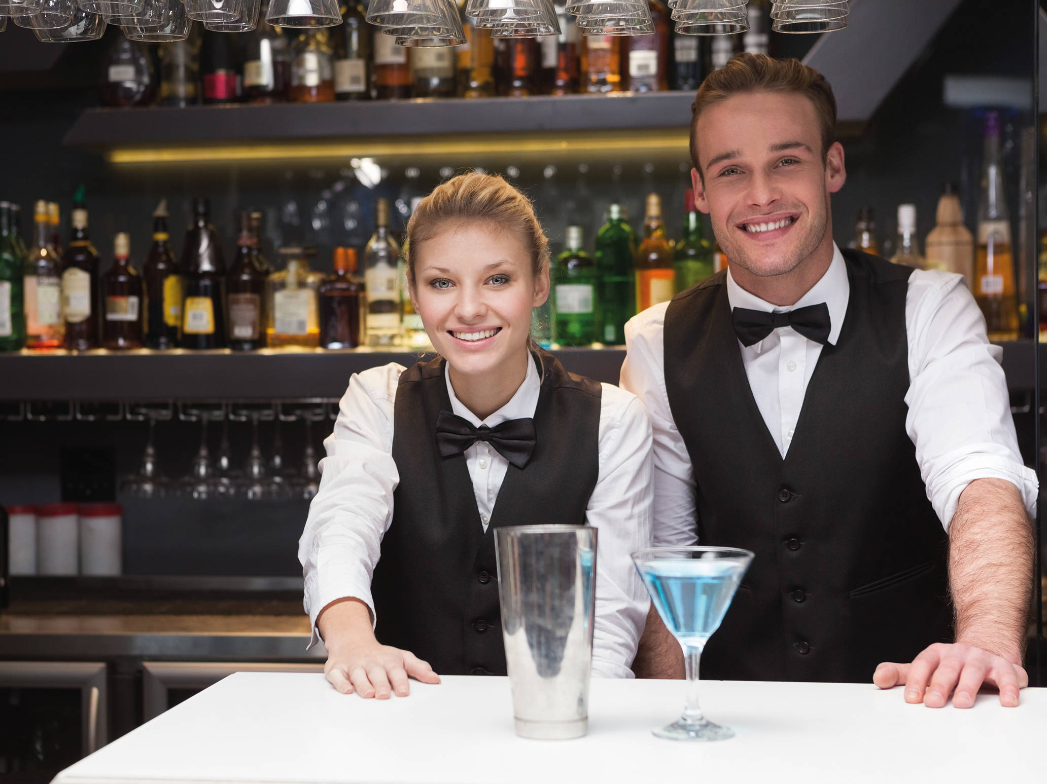 Bars im und um das Stage Theater - Musical Der König der Löwen - H-Hotels.com Bars im und um das Stage Theater - Musical Der König der Löwen - H-Hotels.com