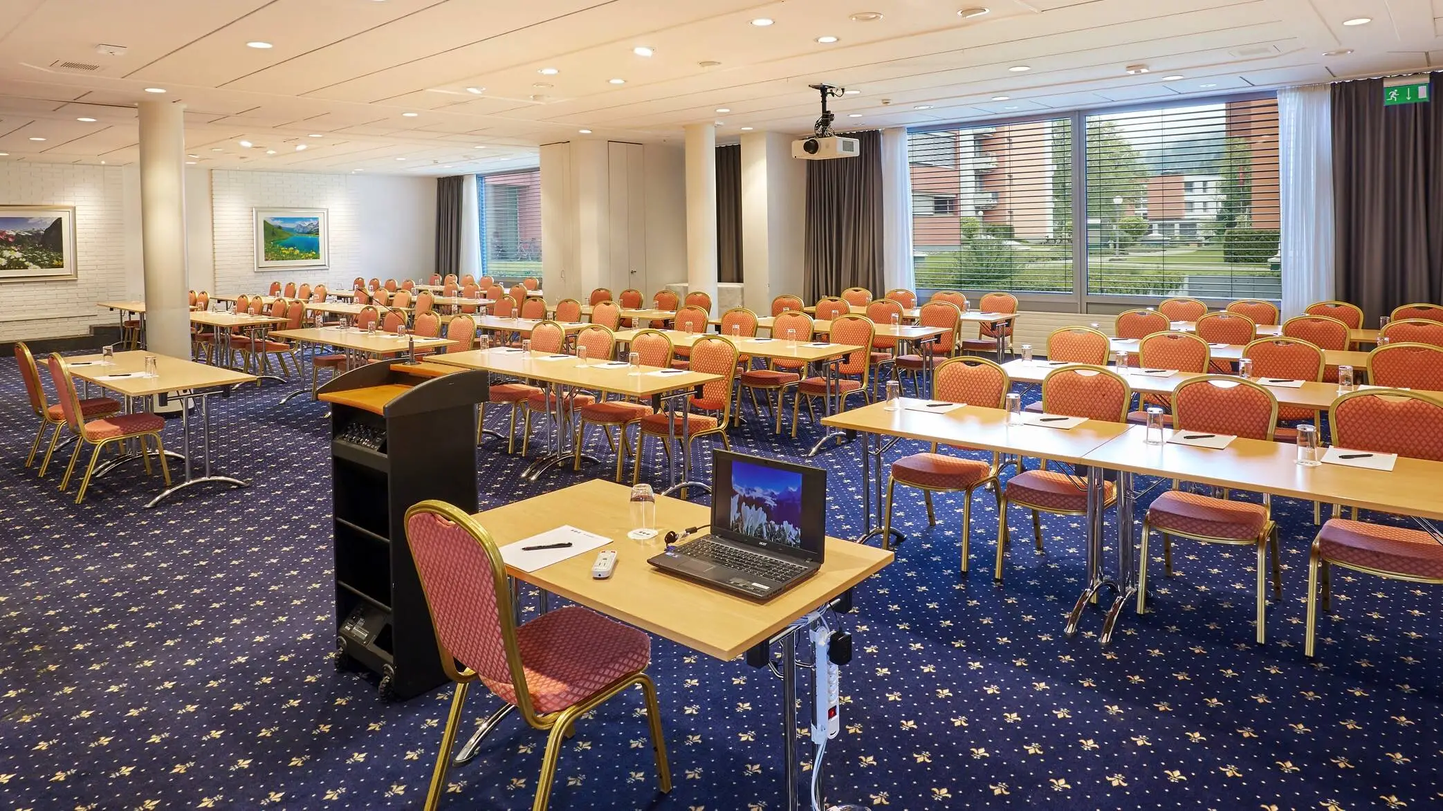 Tagungsraum in Parlamentsbestuhlung vom H+ Hotel & Spa Engelberg