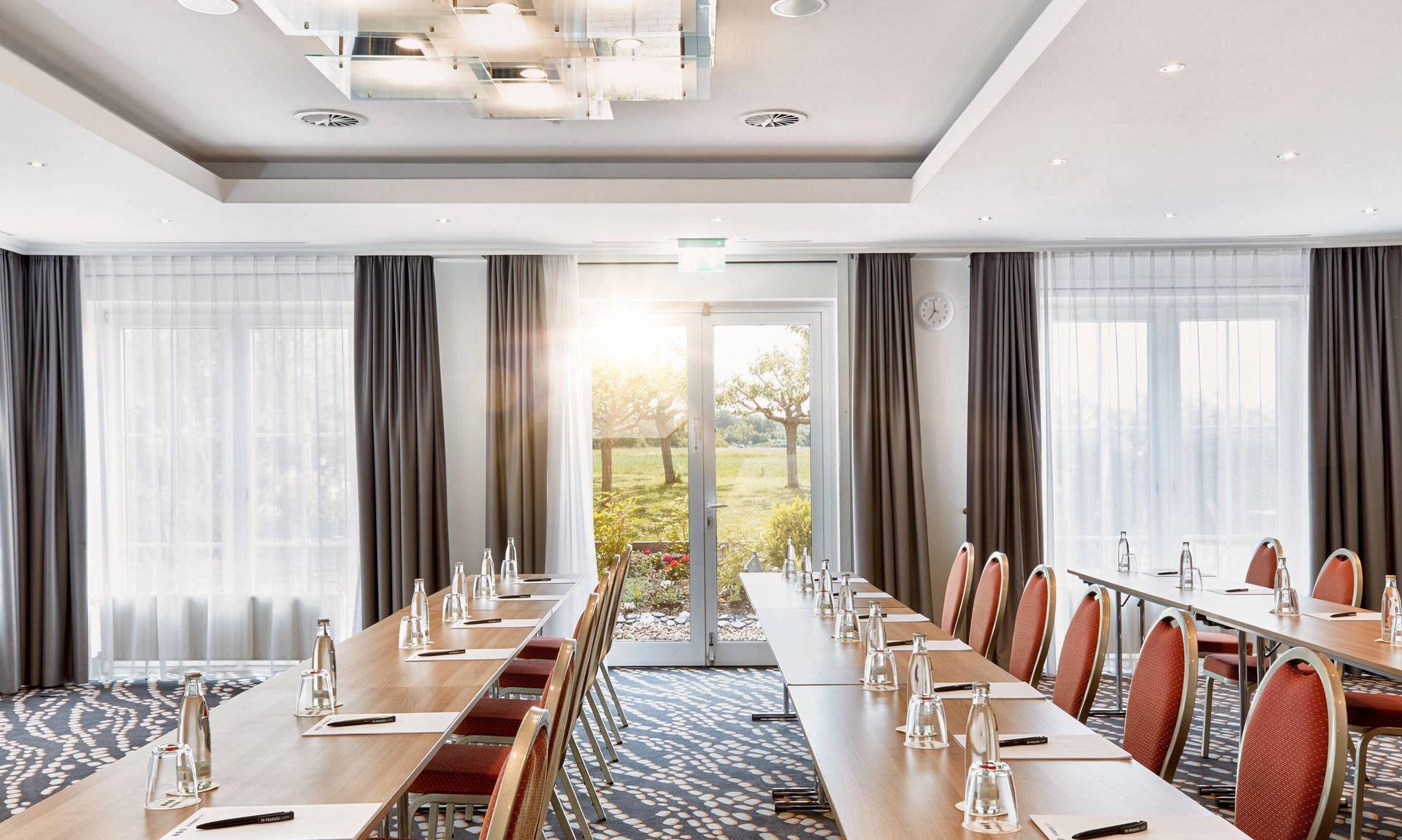 Large meeting rooms at the H+ Hotel Frankfurt Airport West - Official website