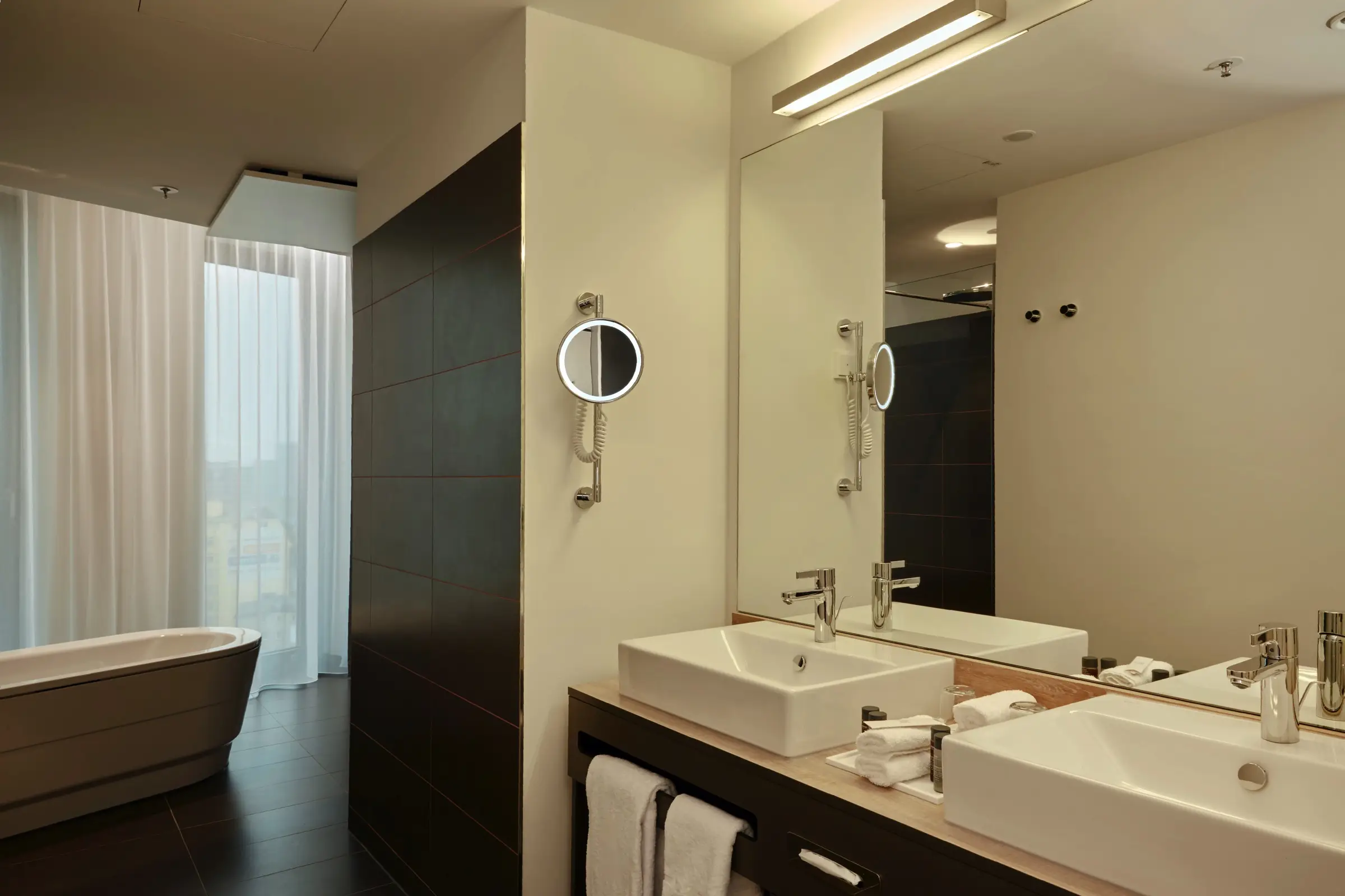 Salle de bain luxueuse de l‘hôtel Hyperion Hotel Hamburg - site internet officiel