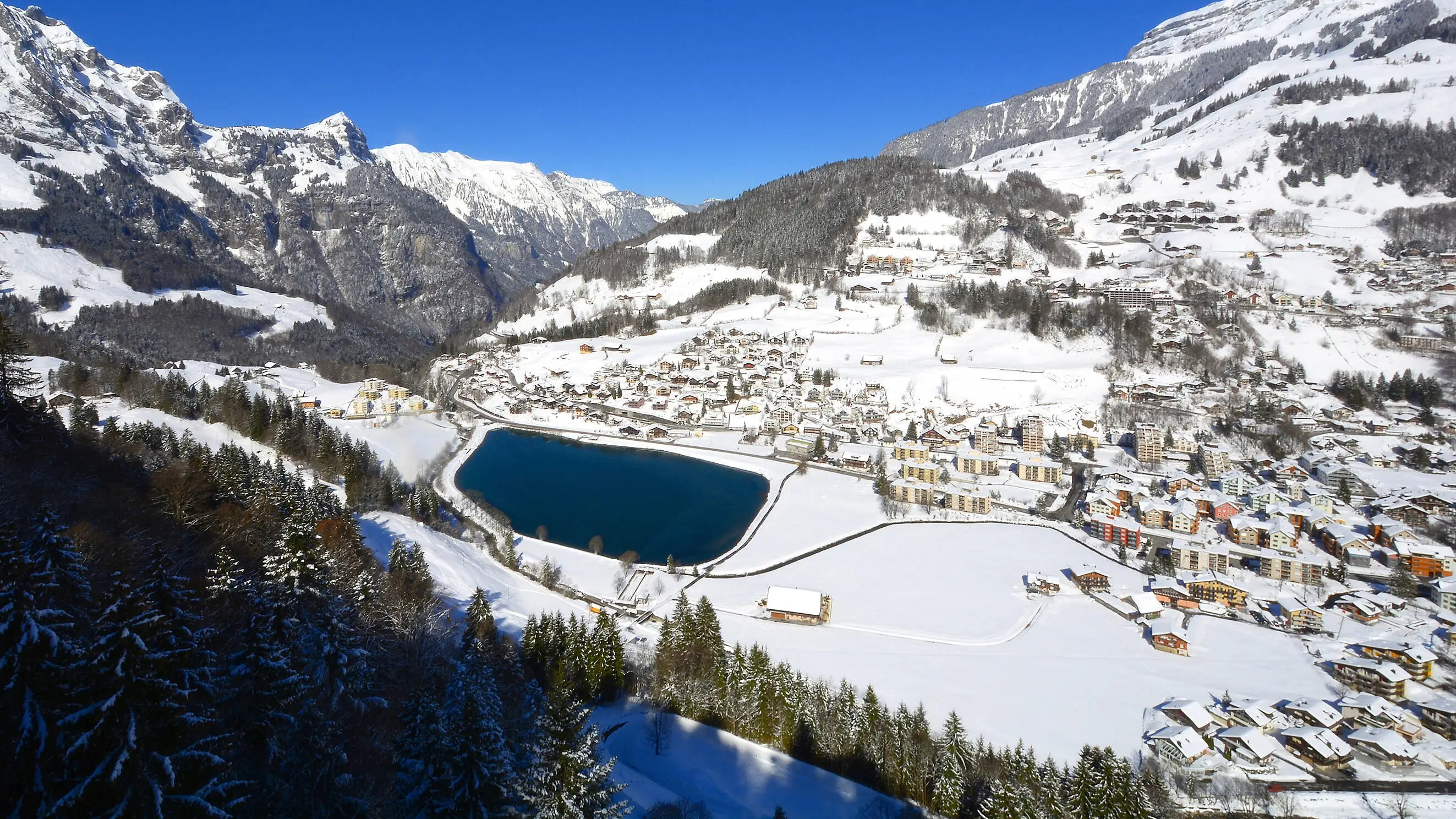 Engelberg en invierno desde arriba